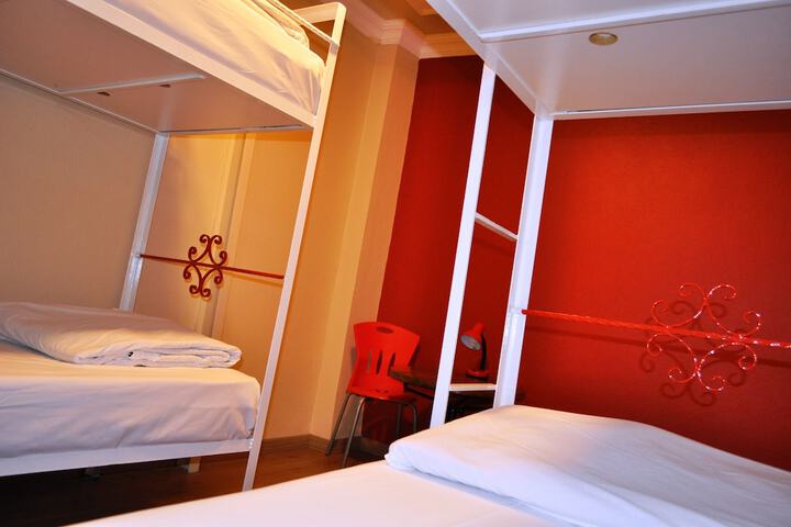 Room 14 of 112