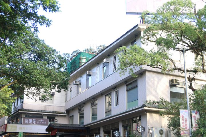 Hotel 3 of 4