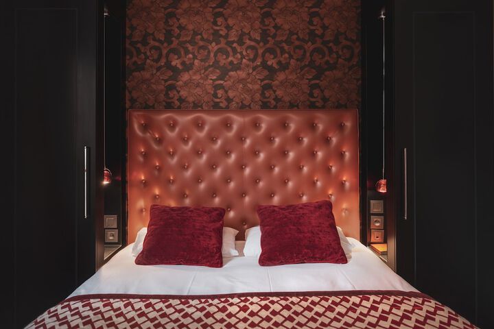 Room 13 of 35