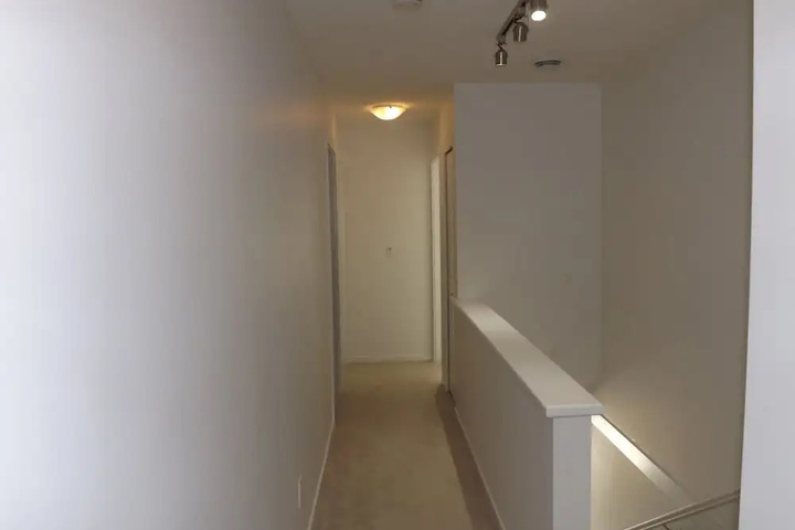 Room 10 of 17
