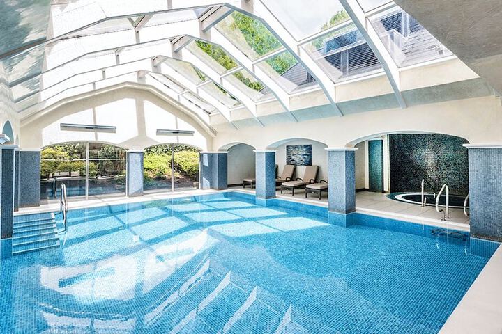 Hotel with Pool