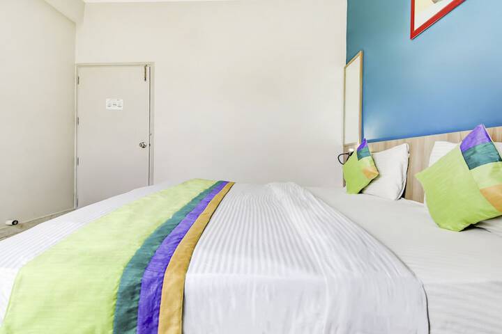 Room 17 of 32