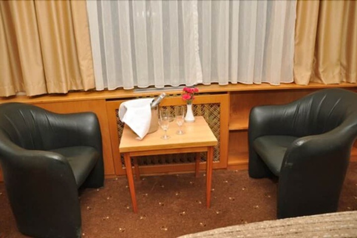 Room 7 of 21