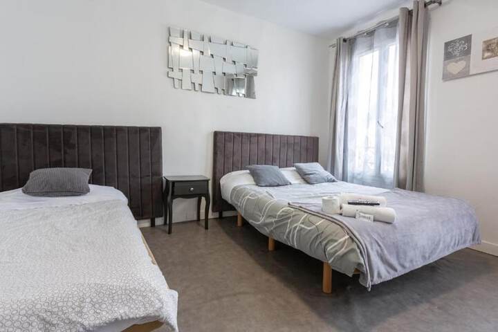 Room 3 of 91