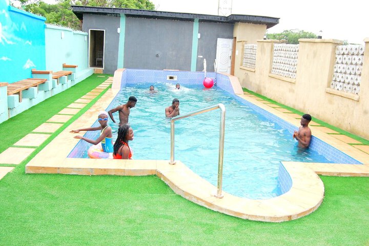 Pool 10 of 12