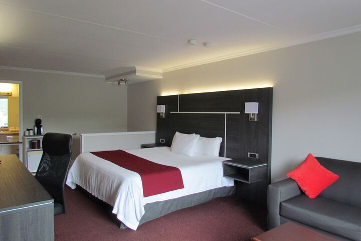 Room 13 of 64