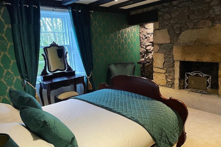 Room 2 of 39