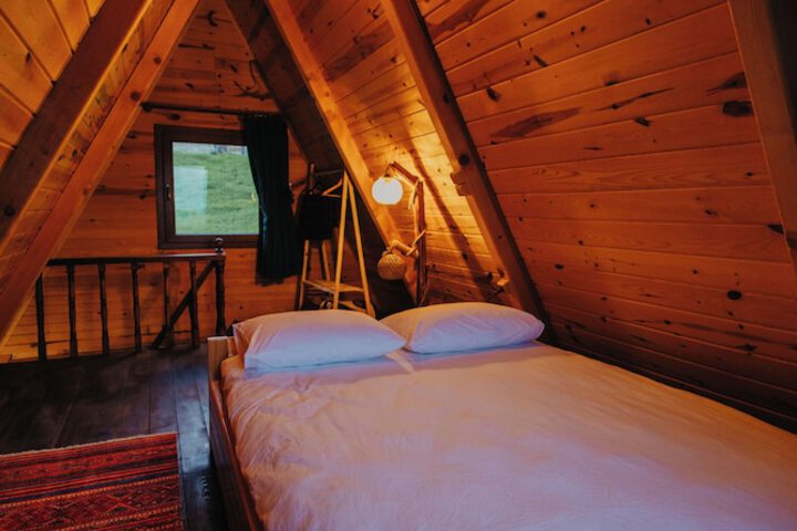 Room 3 of 8