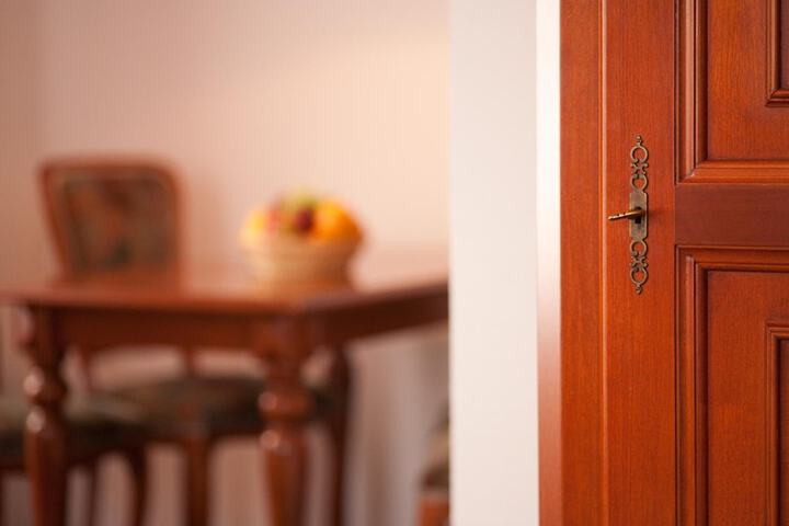 Room 28 of 60