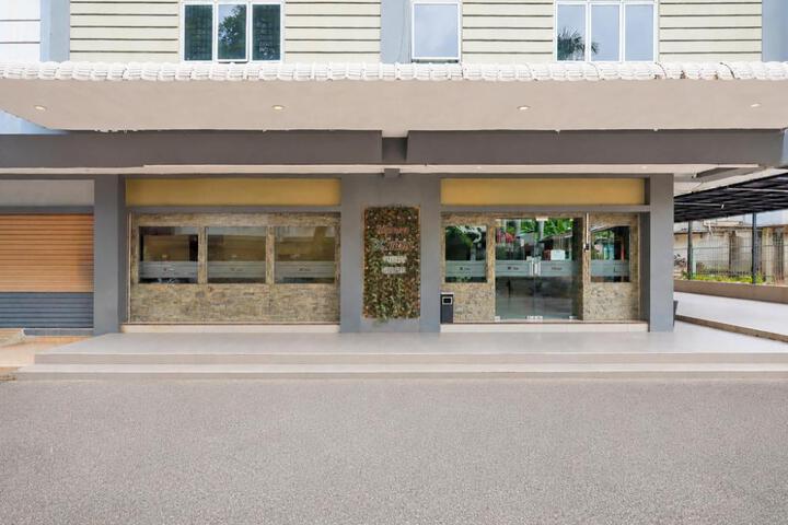 Collection O Near Harbour Bay Mall formerly X Ten Guest House