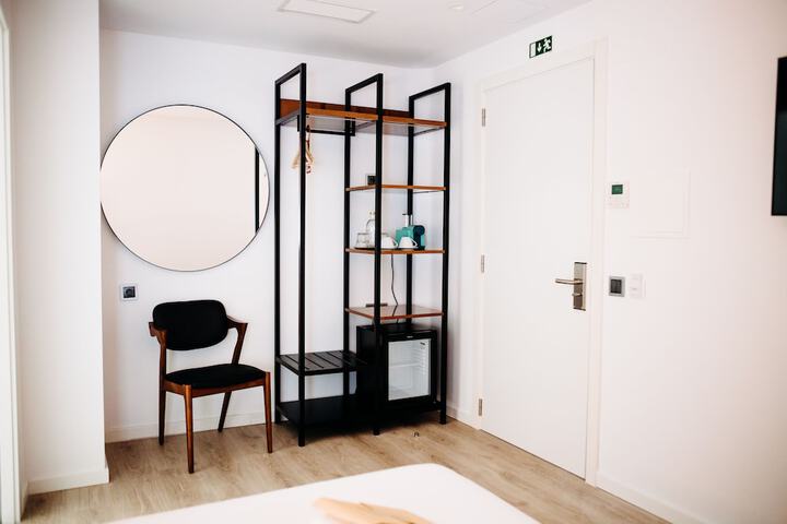 Room 81 of 164
