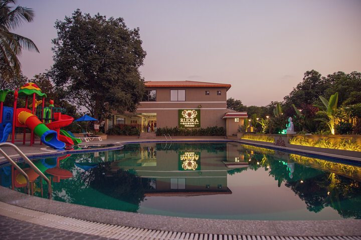Pool 16 of 23