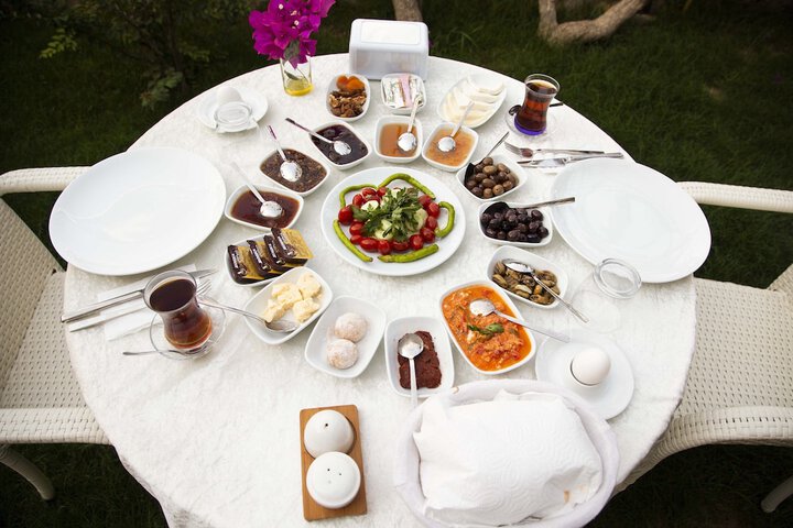 Breakfast/Coffee Service 36 of 52