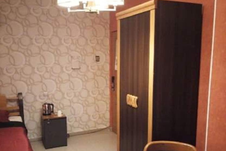 Room 16 of 31