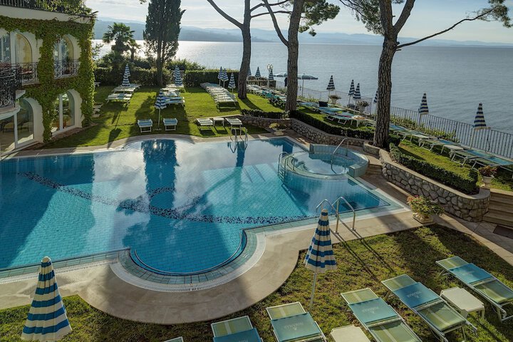 Pool 47 of 67