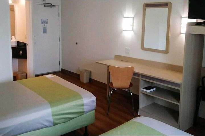 Room 14 of 44
