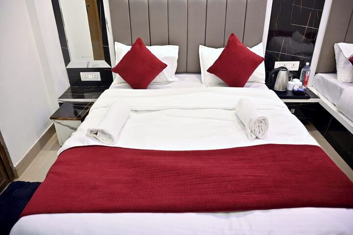 Room 8 of 26