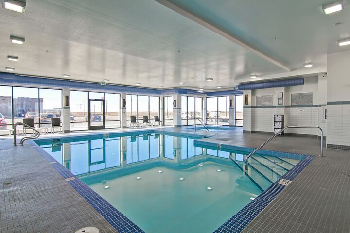 Hotel Pool