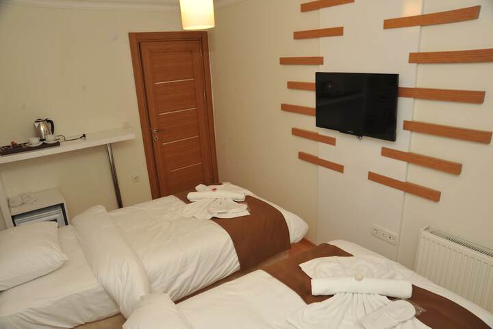 Room 11 of 21