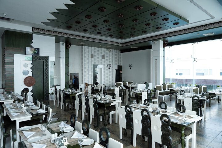 Dining 44 of 60
