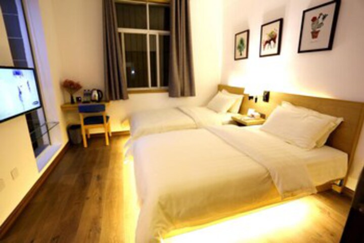 Room 27 of 45