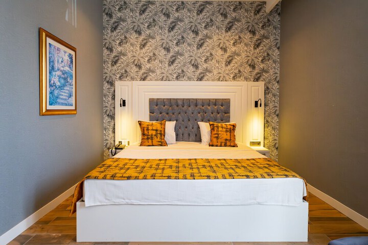Room 18 of 51