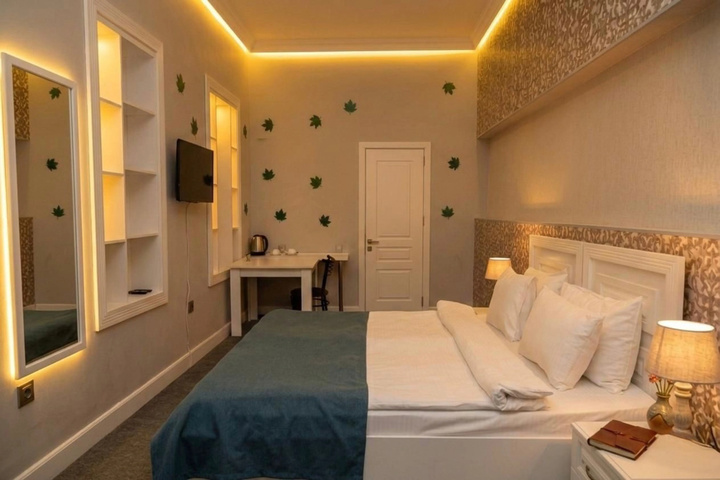 Room 8 of 21