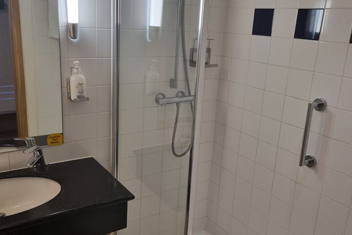 Room 12 of 29