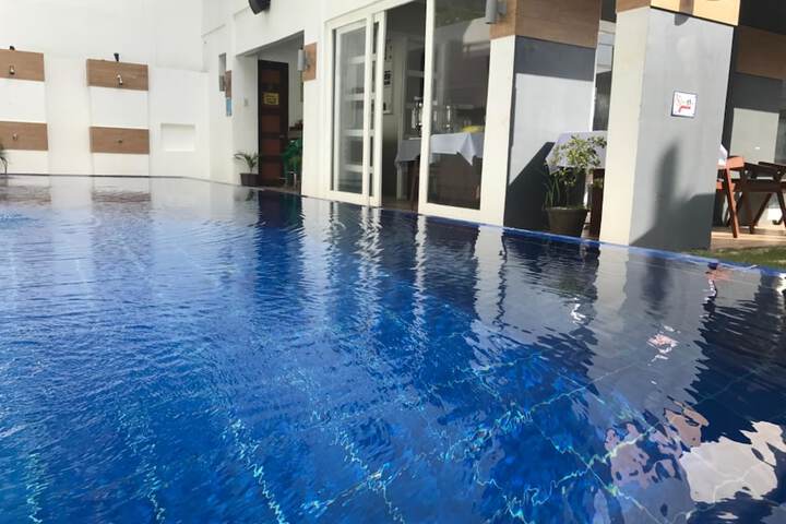 Pool 90 of 152