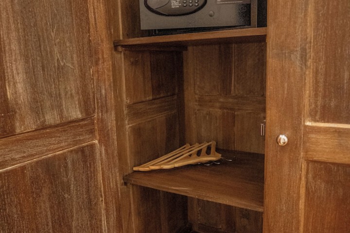 Room 8 of 41