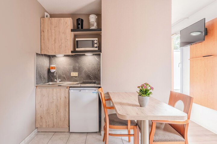 Private kitchenette