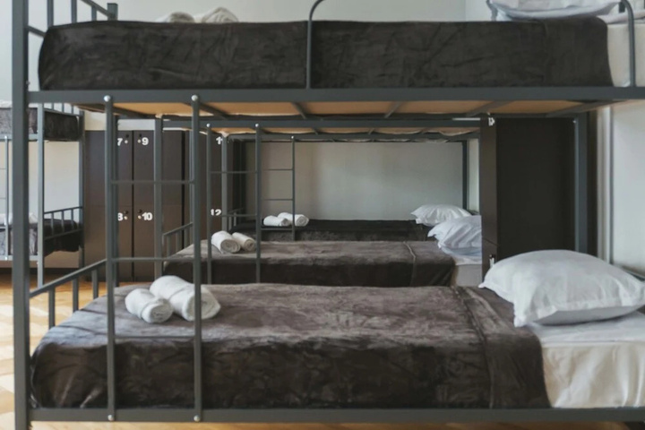 Room 5 of 10