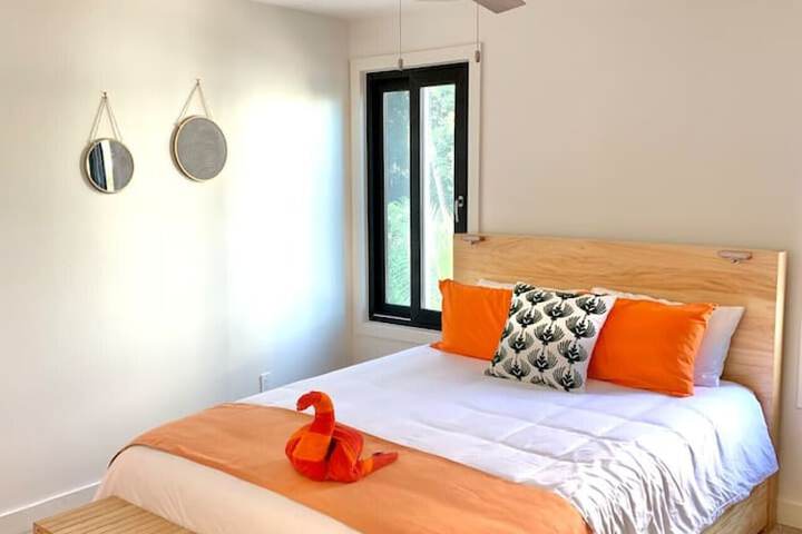 Room 6 of 75