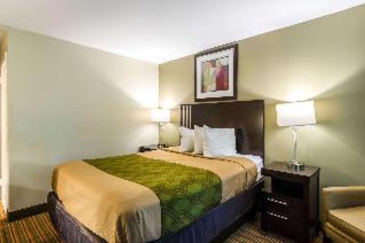 Room 32 of 50