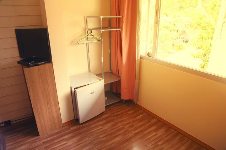 Room 18 of 40