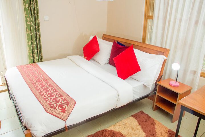 Room 7 of 48