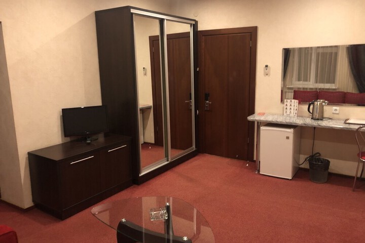 Room 28 of 78