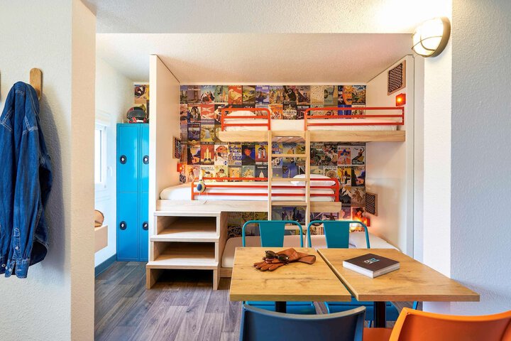 Room 6 of 69