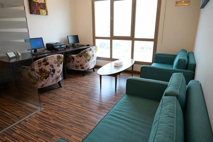Business Center 122 of 129