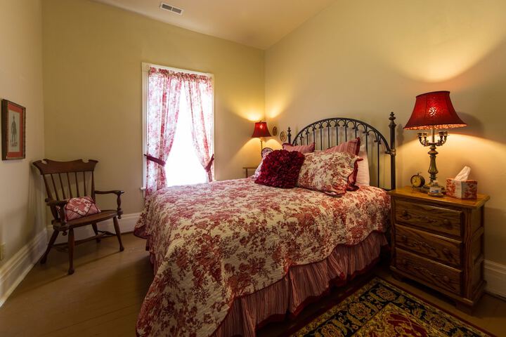 Room 3 of 32