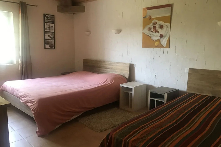 Room 5 of 14