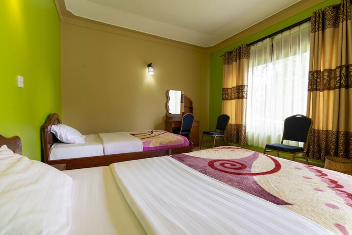 Room 4 of 61