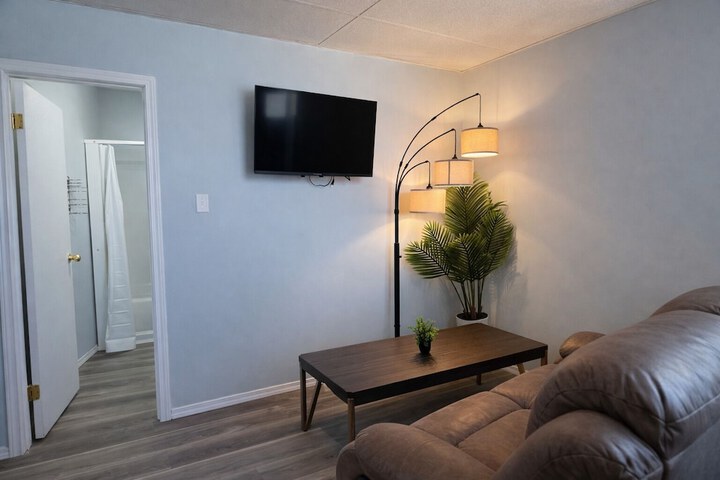Room 2 of 36