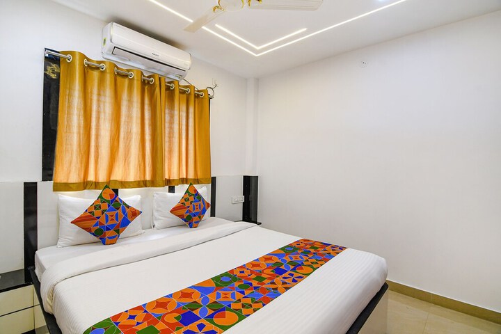 Room 16 of 36