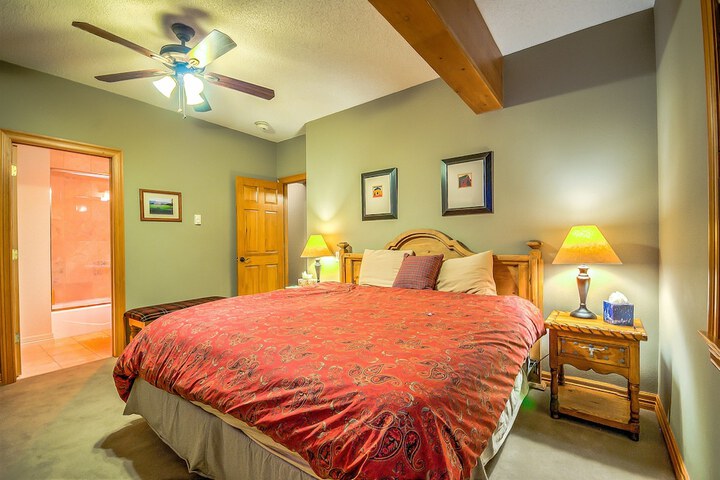 Room 28 of 172