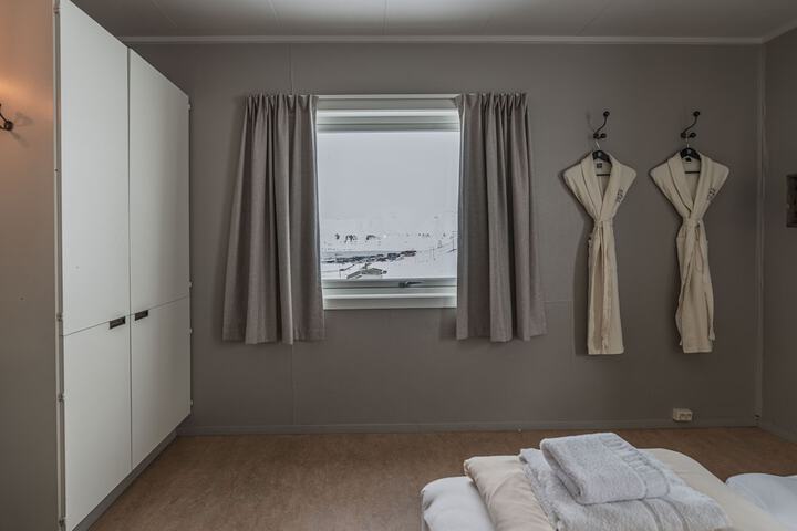 Room 12 of 64