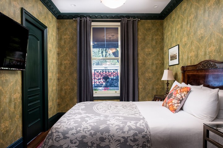 Room 19 of 39