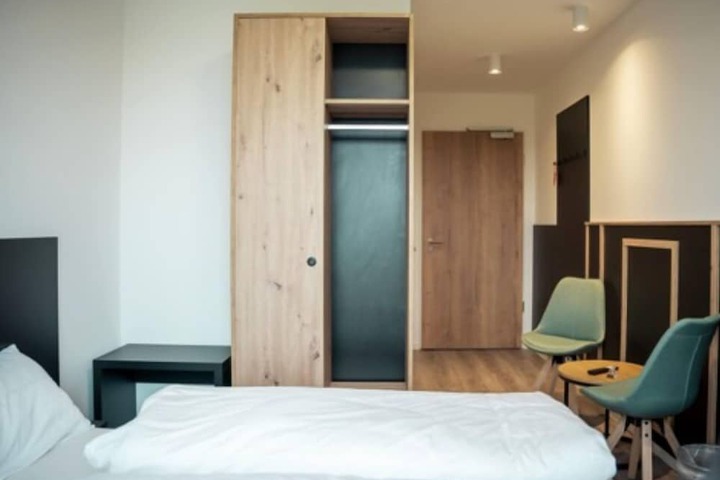 Room 3 of 12