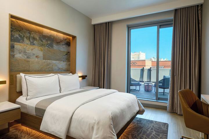 Room 20 of 48