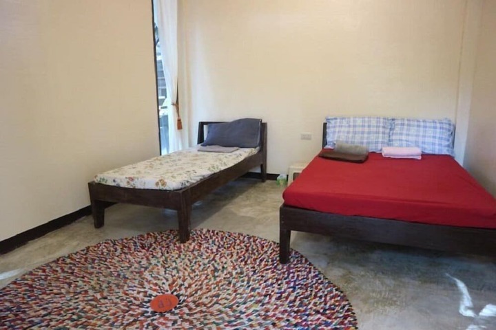 Room 6 of 25